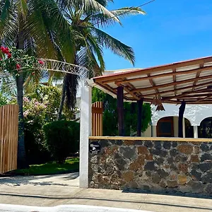https://hostal-suenos-silvestres.puertoayorahotels.com